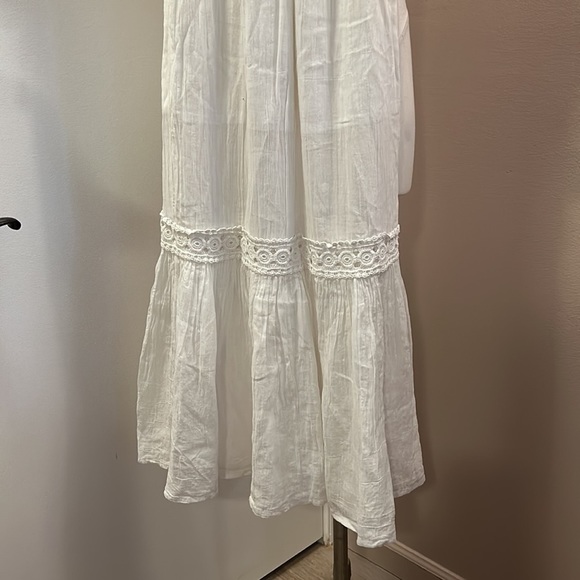 White Open Shoulder White Maxi Lace Neck Beach Summer Dress size XS - Picture 4 of 8